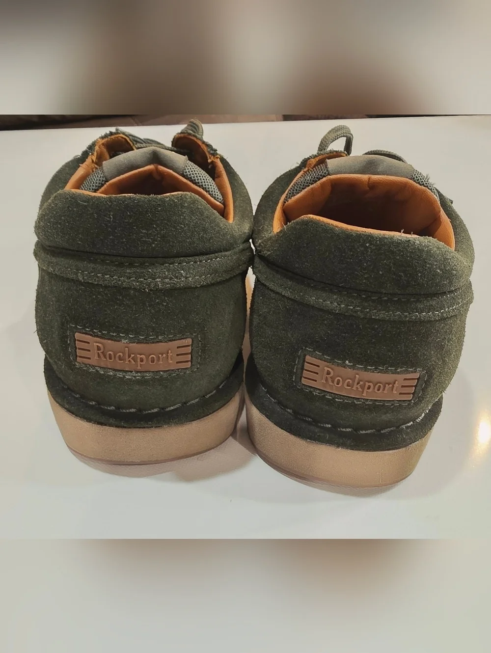 606. Rockport ProWalker 7100 Limited Edition- Size 8